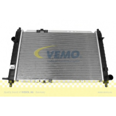 V51-60-0001 VEMO/VAICO Радиатор, охлаждение двигателя