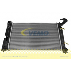 V70-60-0001 VEMO/VAICO Радиатор, охлаждение двигателя