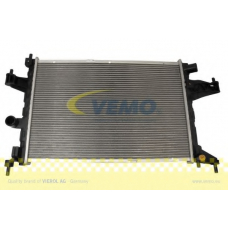 V40-60-2013 VEMO/VAICO Радиатор, охлаждение двигателя