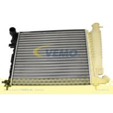 V42-60-0001 VEMO/VAICO Радиатор, охлаждение двигателя